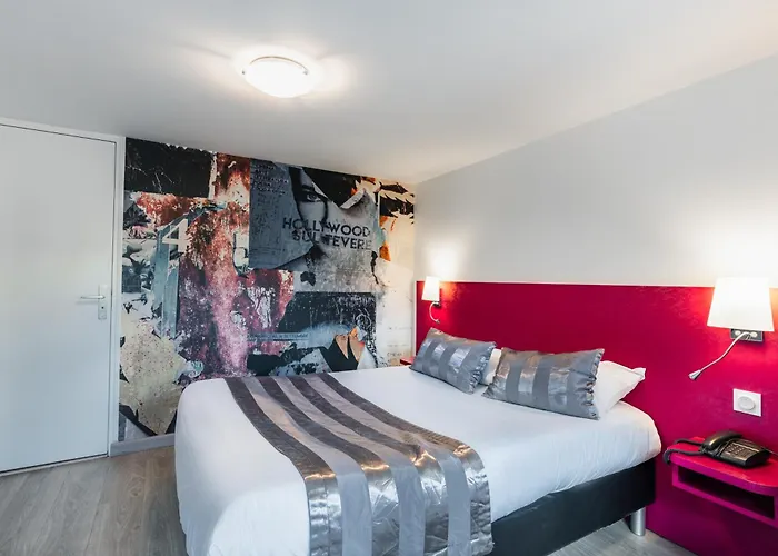 The Originals Boutique, Hôtel Le Lion d\'Or, Fougères Ouest (Inter-Hotel)