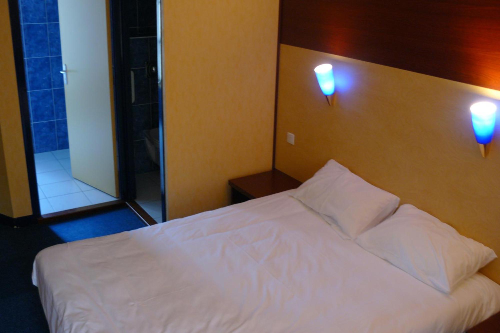 The Originals Boutique, Le Lion D'or, Fougères Ouest Hotel Maen Roch
