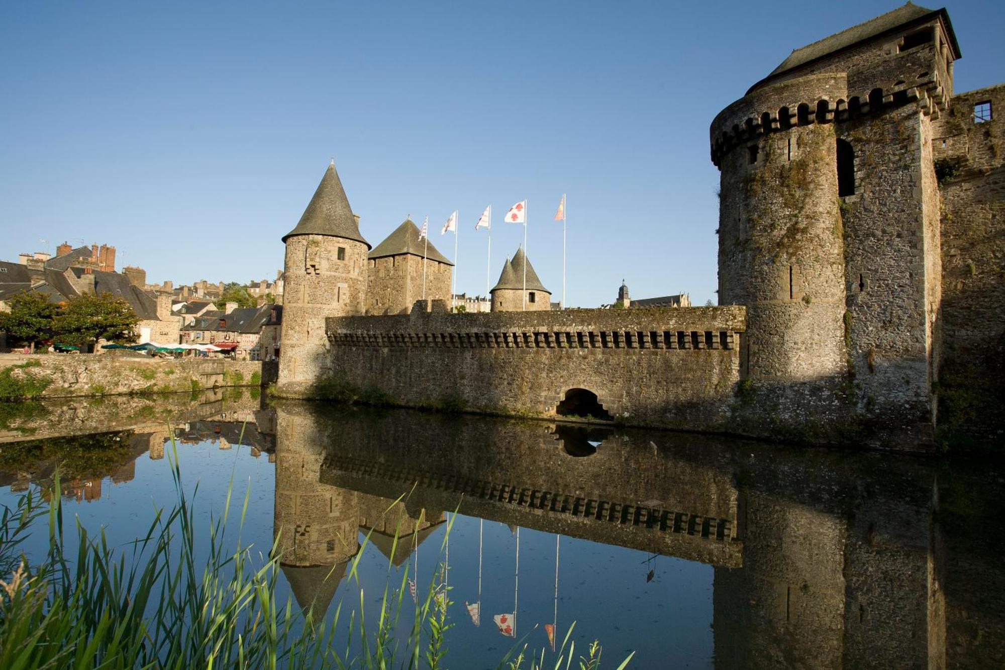 Hotel The Originals Boutique, Le Lion D'or, Fougères Ouest 3*
