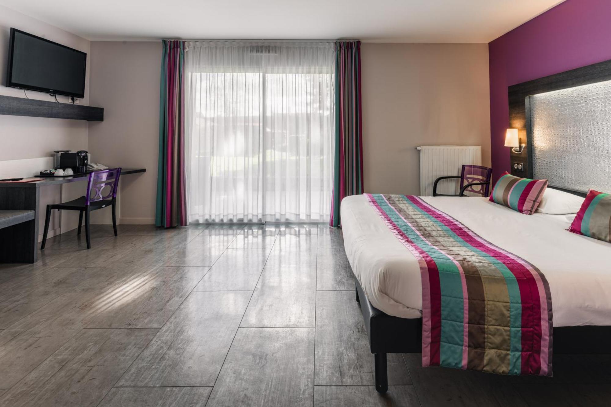 Hotel The Originals Boutique, Le Lion D'or, Fougères Ouest 3*