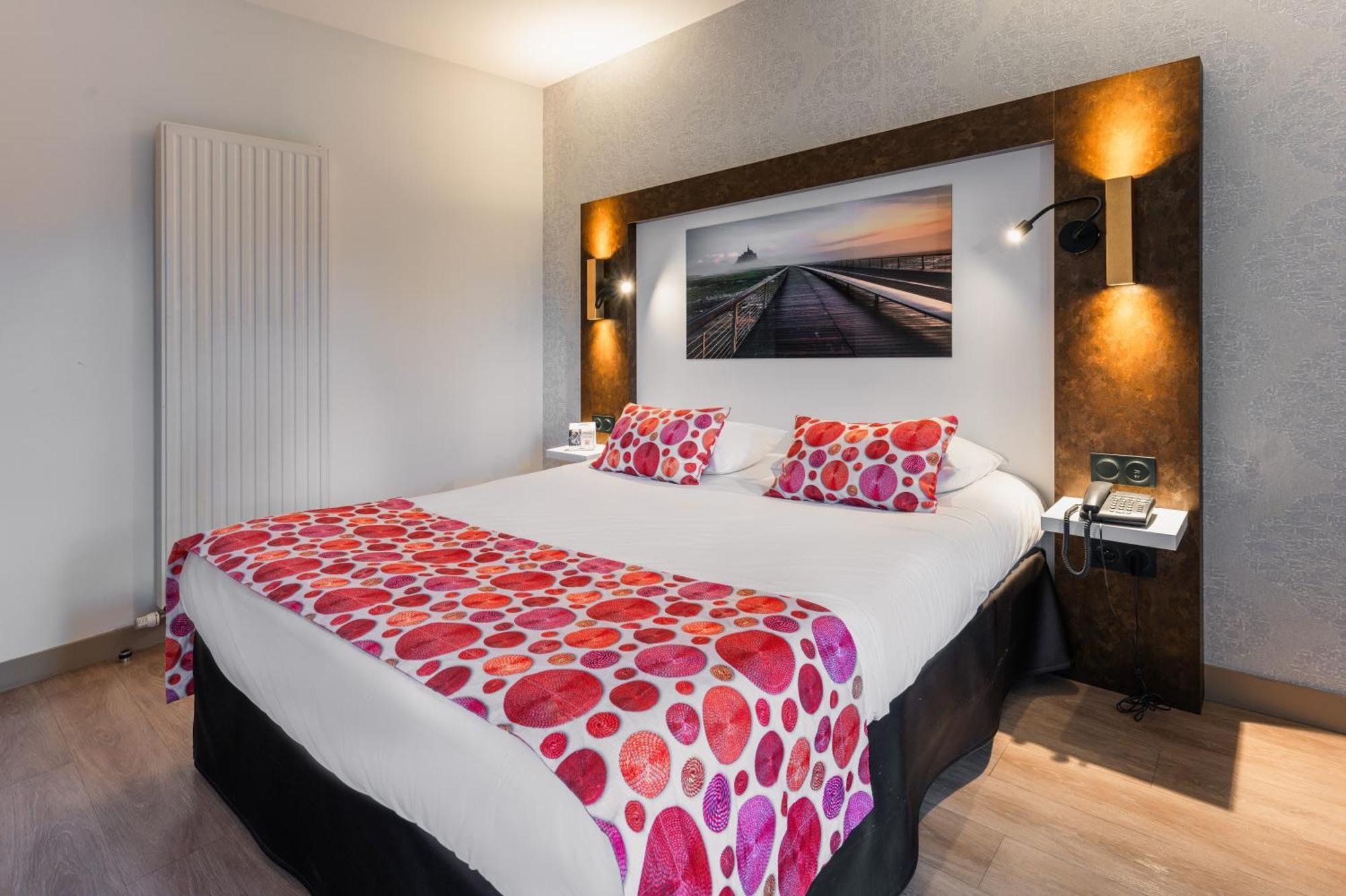 The Originals Boutique, Le Lion D'or, Fougères Ouest Hotel Maen Roch
